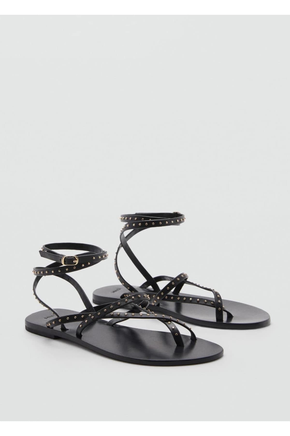 Sandals with leather straps