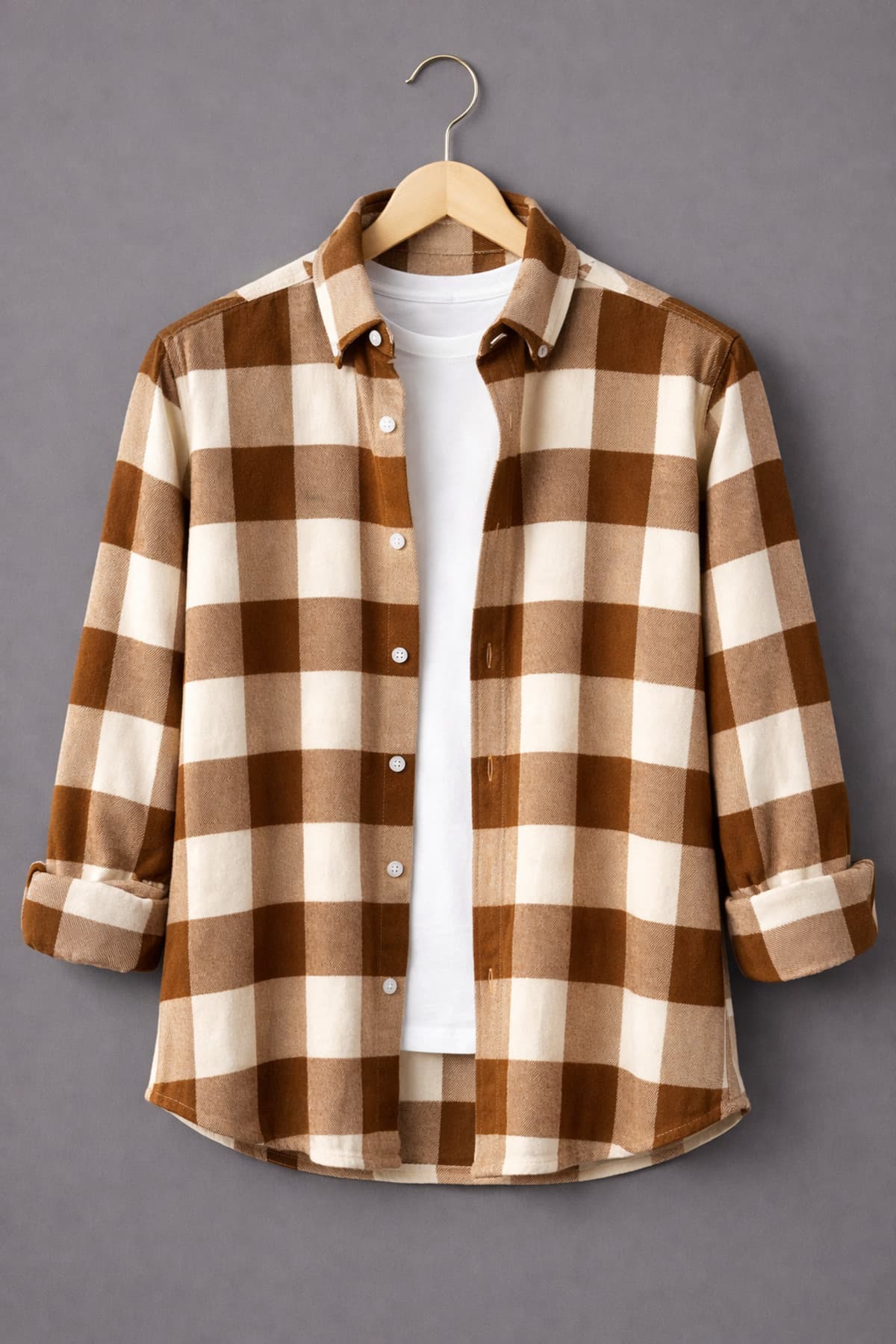 Brown-and-white checkered woodcutter shirt for men – comfortable fit, new seasonal winter fashion trend